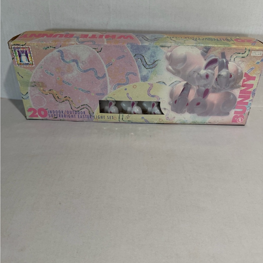 Vintage 90s‎ Easter White Bunny indoor/outdoor lights, blow mold, NEW
